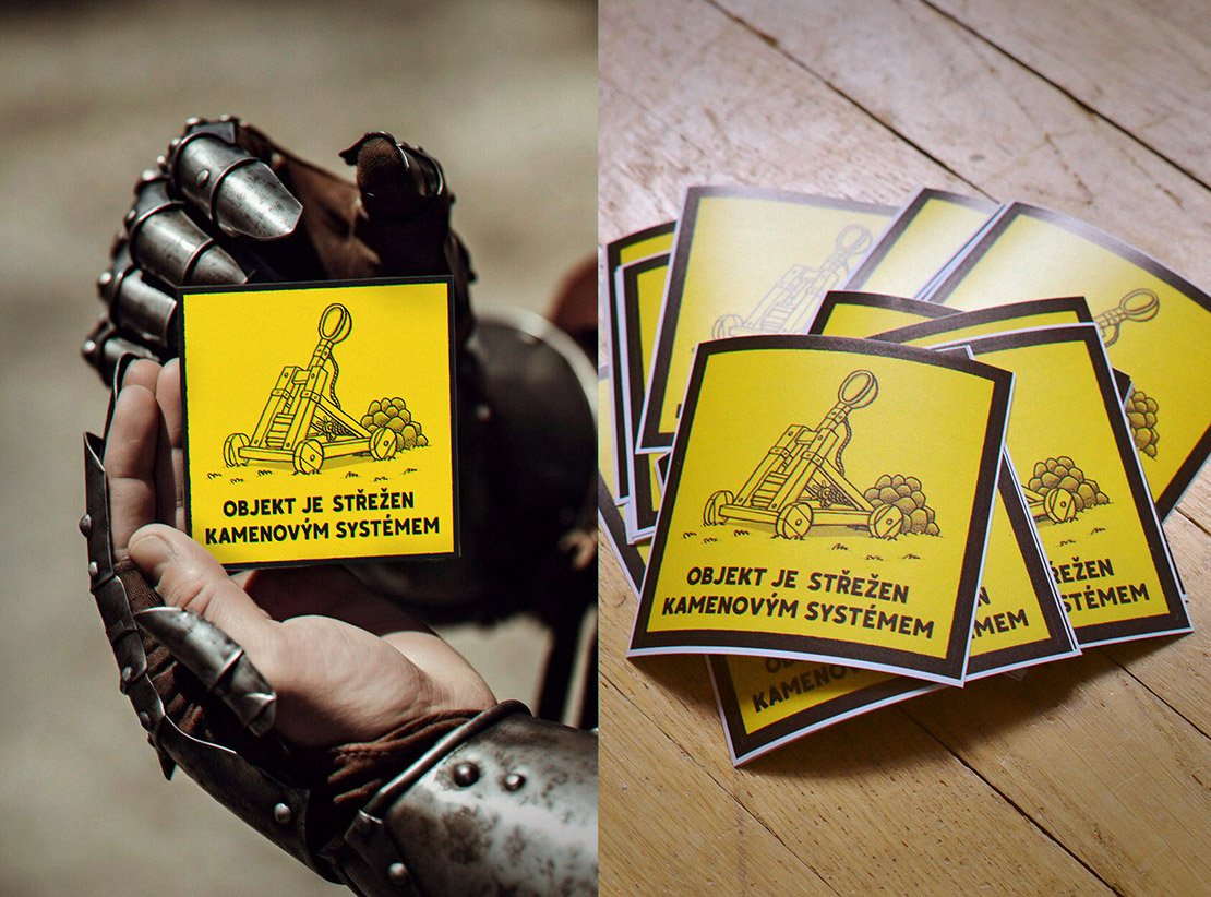 Objekt je střežen kamenovým systémem